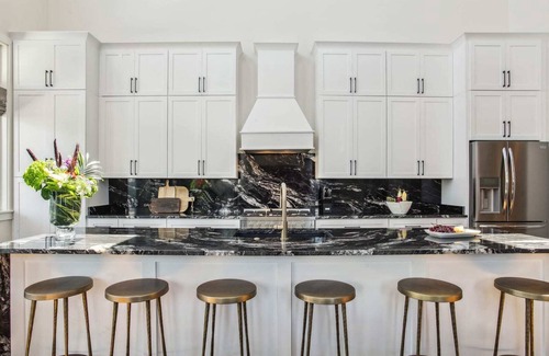 Lower Garden District Casa | New Stylish Renovation | Heated Pool & Spa