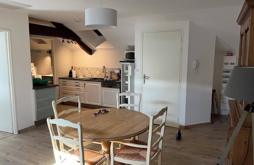 Le Creusot Apartamento | New T2 apartment in the center of town.