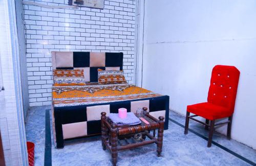 Lahore Hotel | New Taj Family Hotel