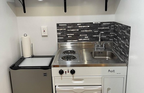 Lilburn Casa | New Tiny House Near Stone Mountain Park