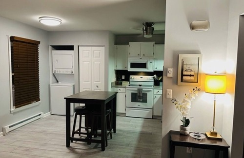 Sun Ridge Cabaña | New to VRBO! Cozy cottage close to everything!