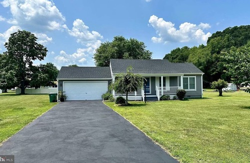 Sun Ridge Cabaña | New to VRBO! Cozy cottage close to everything!