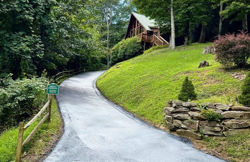 Sugar Mountain Cabina | New to VRBO Cozy Sugar Hill Cabin 2 min to the slopes