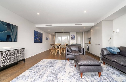 Kingston Apartamento | New to VRBO: Kingston Foreshore Apt - 4km from Canberra Centre