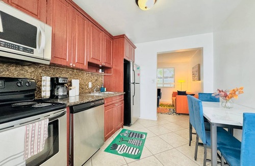 East Little Havana Apartamento | NEW Top Location King bed Free Parking
