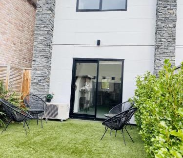 Riccarton Apartamento | New Townhouse 5 min from central CHCH including bikes to use