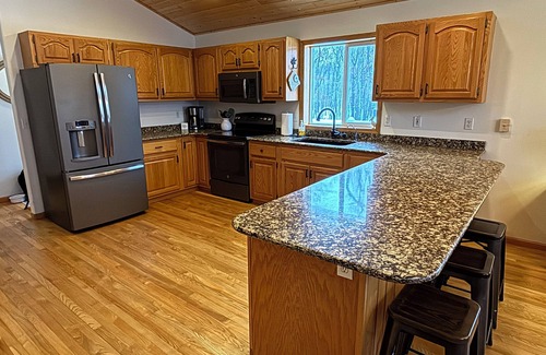 Pelican Rapids Casa | New! Tranquil Country Getaway - fitness space+fireplace+near lakes