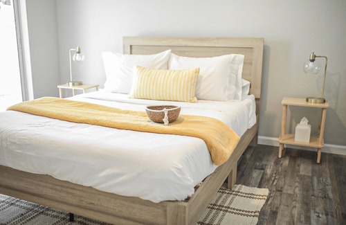 Groveland Casa | NEW Traveling Professionals Retreat!