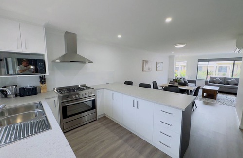 South Kalgoorlie Villa | New unit on Oswald