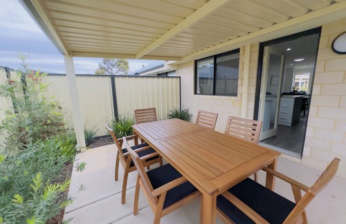 South Kalgoorlie Villa | New unit on Oswald