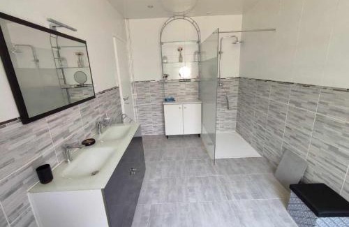 Carcassonne Casa | NEW VILLA GLYCINES indépendante 2 chambres jardin clos bien situé