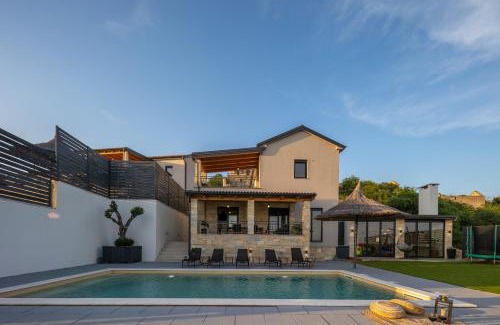 Pakostane Villa | New Villa - Luxury Vacation