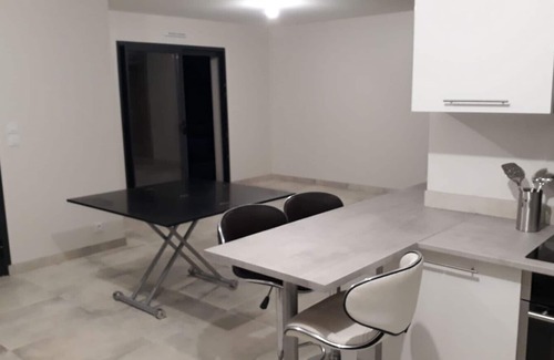 Bouzigues Villa | Nuevo - Villa con jacuzzi Bouzigues cerca de Etang de Thau y centro del pueblo