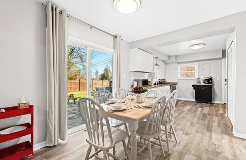 Mount Clemens Casa | New! Warm & Cozy 3BR w/ Hot Tub, Firepit & BBQ!