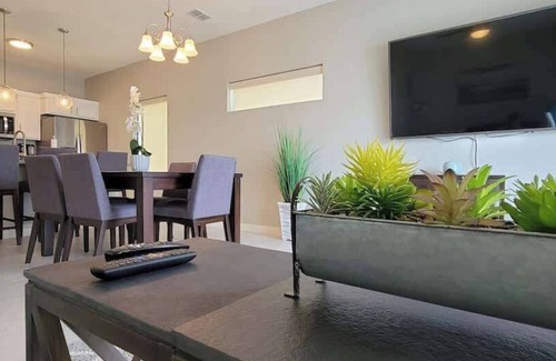 Port Isabel Casa | Bungalow Tarvana #1 - Dos Habitaciones , Capacidad 6