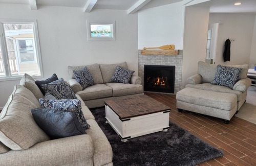 Spirit Lake Casa | NEW WATERFRONT LUXURY LISTING