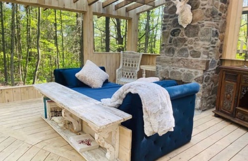 Trent Hills Cabina | NEW!! White Oaks Gazebo by lake -Nature & Solitude