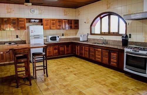Louveira Cabaña | CASA CINEMATOGRÁFICA / IMPECABLE