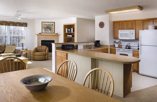 Jeffersonville Complejo | New Years Ski Weekend at Wyndham Smugglers' Notch, VT