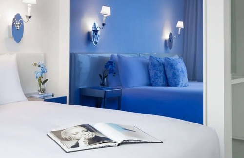 SoHo Hotel | New York Botanical Garden Tour! 2 Pet-friendly Suites with Living Room!