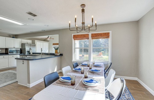 Newberry Casa | Newberry Home w/ Deck on 10 Acres!