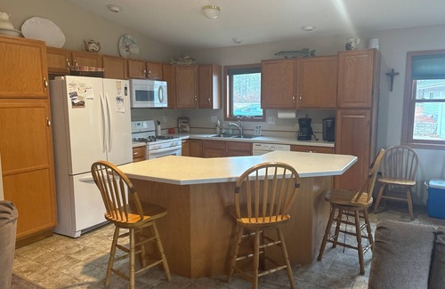 Markville Casa | Newer 4 bdrm lake home 5 minutes from everything Danbury