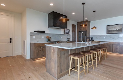 Driggs Condominio | *Newly Built*Basin Three Peaks Teton Suites⁓HotTub ⁓ Rooftop Deck ⁓ Sleeps 14-20