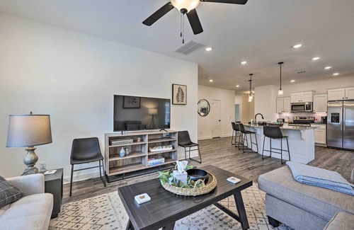 Bella Vista Casa | Newly Built Bella Vista Home Near Lakes