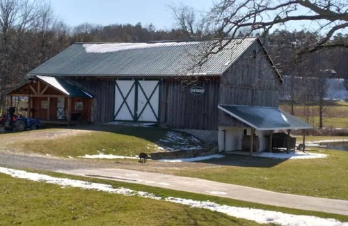 Fryburg Apartamento | Newly built craftsman suite on a 300 acre farm