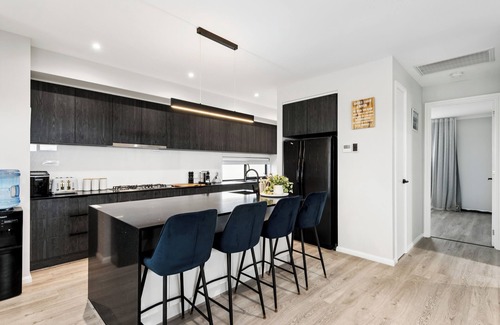 Mannum Casa | NEWLY BUILT END OF 2024, THIS SPACIOUS RIVER HOME ACCOMMODATES UP TO 13