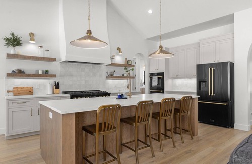 Red Lodge Casa | Newly Constructed Beartooth View on golf course with Hot Tub!