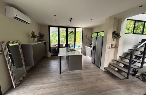 Portalón Villa | Newly constructed guest house —2 bedrooms, 2.5 bathrooms, mountain & ocean views