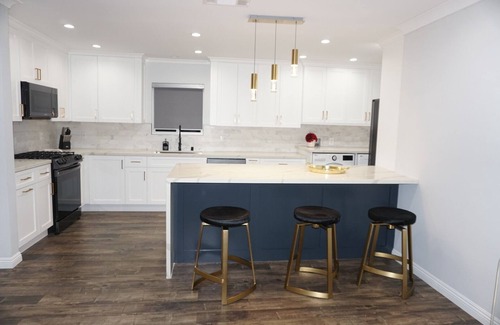 Lake Balboa Casa | Newly Constructed luxury house .