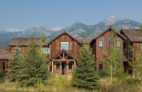 Teton Village Villa | Casa de lujo de nueva construcción con amplias vistas de las laderas de Jackson Hole Mountain Resort.