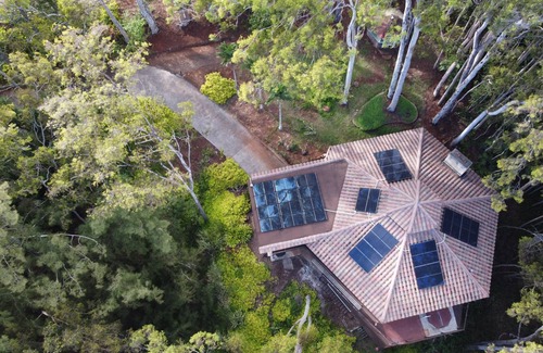 Mililani Casa | NEWLY LISTED: Secluded Tree House Hideaway 2-bedroom duplex in Honolulu!