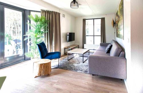 Ewijk Casa | Newly Refreshed Family-stay For 7 By The Lake