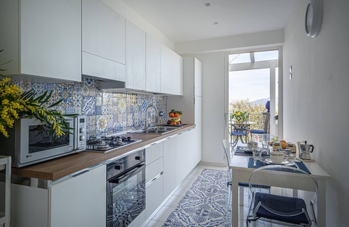 Priora Apartamento | Newly refurbished 2 bedroom flat near Sorrento