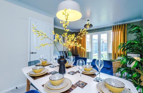 Kirkby Apartamento | Newly Refurbished 3 Double Bedroom Knowsley Liverpool Townhouse