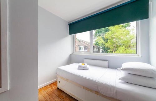 South Camberwell Casa | Newly refurbished 5 BDR house wgarden and parking