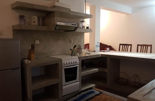 Sri Jayawardenepura Kotte Villa | Lodge de lujo recientemente renovado en un tranquilo vecindario arbolado de clase alta