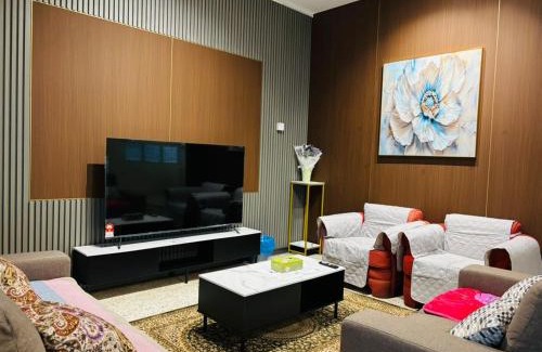 Malacca City Casa | Newly Refurbished Spacious Home, Family-Friendly, COMFY HILL 2