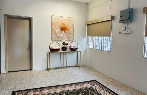 Malacca City Casa | Newly Refurbished Spacious Home, Family-Friendly, COMFY HILL 2
