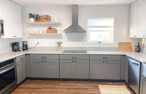 Ponte Vedra Beach Casa | Newly Remodeled Beach Home close to shops, restaurants, boating, fishing & golf!