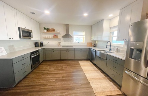 Ponte Vedra Beach Casa | Newly Remodeled Beach Home close to shops, restaurants, boating, fishing & golf!