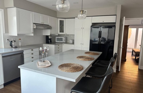 University Park Casa | Newly Remodeled 3-bedroom Entire-Family-House in Irvine with a Large Yard