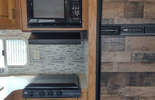 Salt Lick Casa | Newly remodeled and located 7 mile from Cave Runs Stony Cove Beach and boat ramp