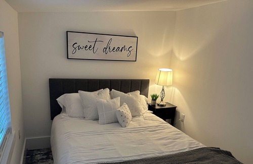 Dalton Casa | Newly remodeled Clean and neat home away from home!