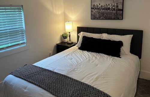 Dalton Casa | Newly remodeled Clean and neat home away from home!