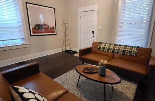 Columbia-Tusculum Casa | Newly Remodeled Columbia-Tusculum 3BR Gem