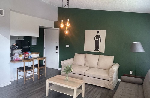 Southwest Orlando Condominio | Newly Remodeled! Condo in Center of all the Action!